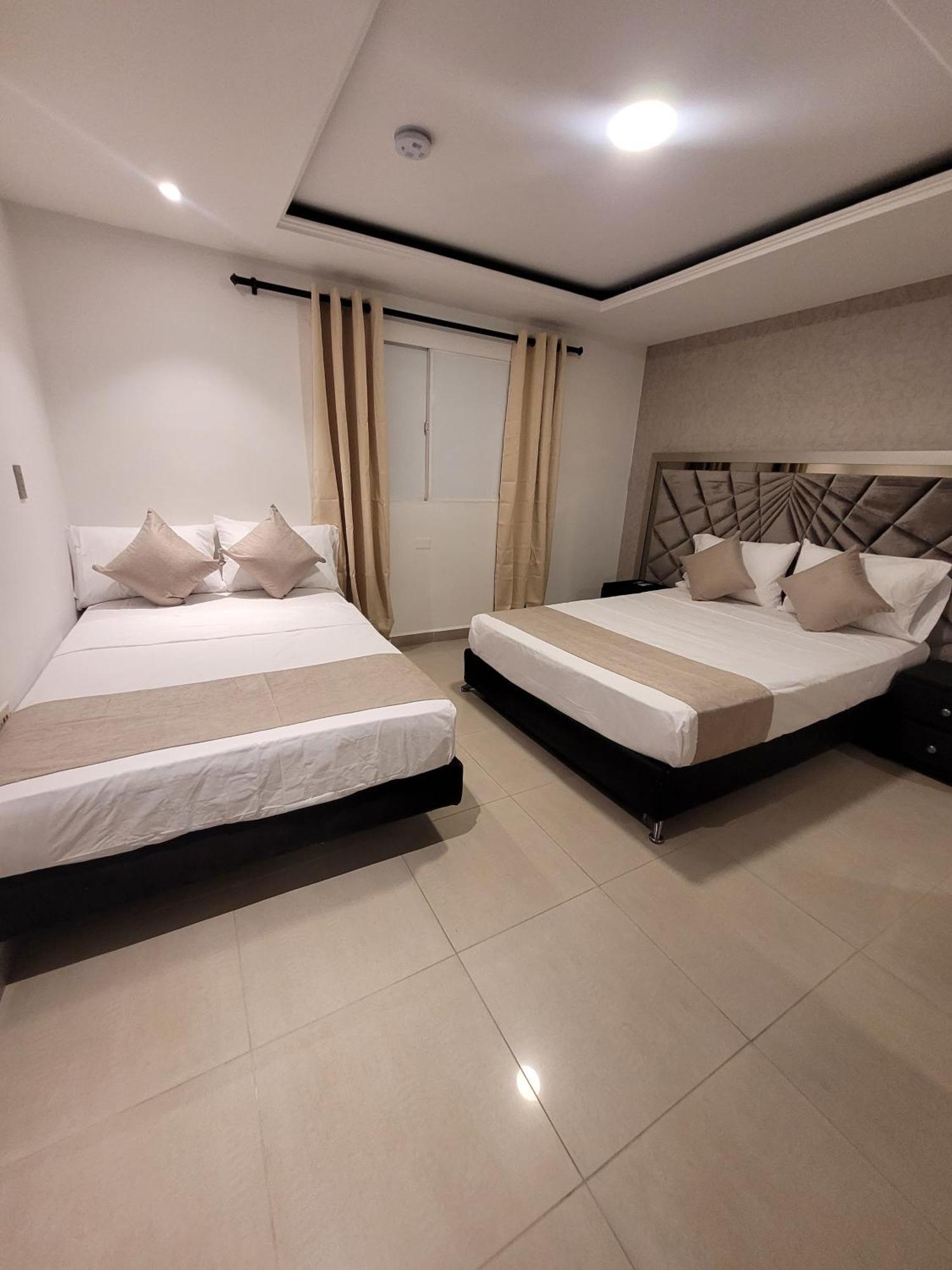 Hotel Med 33 메딜린 외부 사진